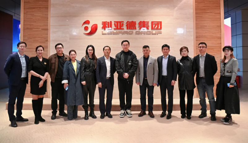 陆川导演到访人生就是博官网，解锁文化+科技融合新蹊径